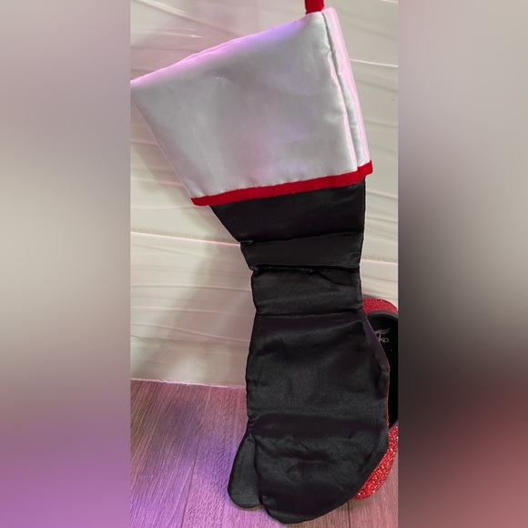 NWT 🌈👠🌪️Wizard of OZ Christmas 🎄 Stocking… (Dansko shoes not included) - Picture 5 of 5